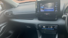 Toyota Yaris 1.5 Hybrid Icon 5dr CVT Hybrid Hatchback